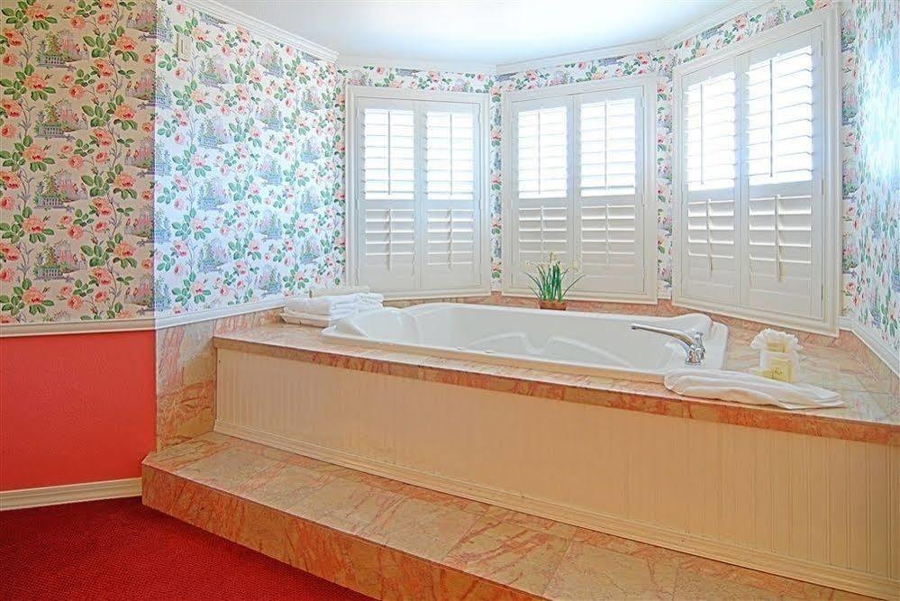 Nobo Cascade, Tapestry Collection By Hilton 4*